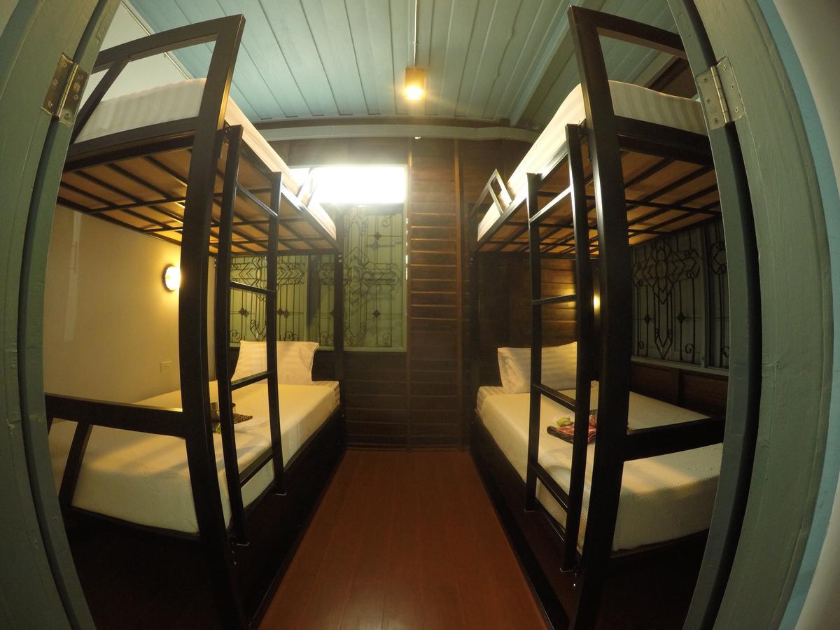 La Moon Hostel Bangkok Eksteriør bilde