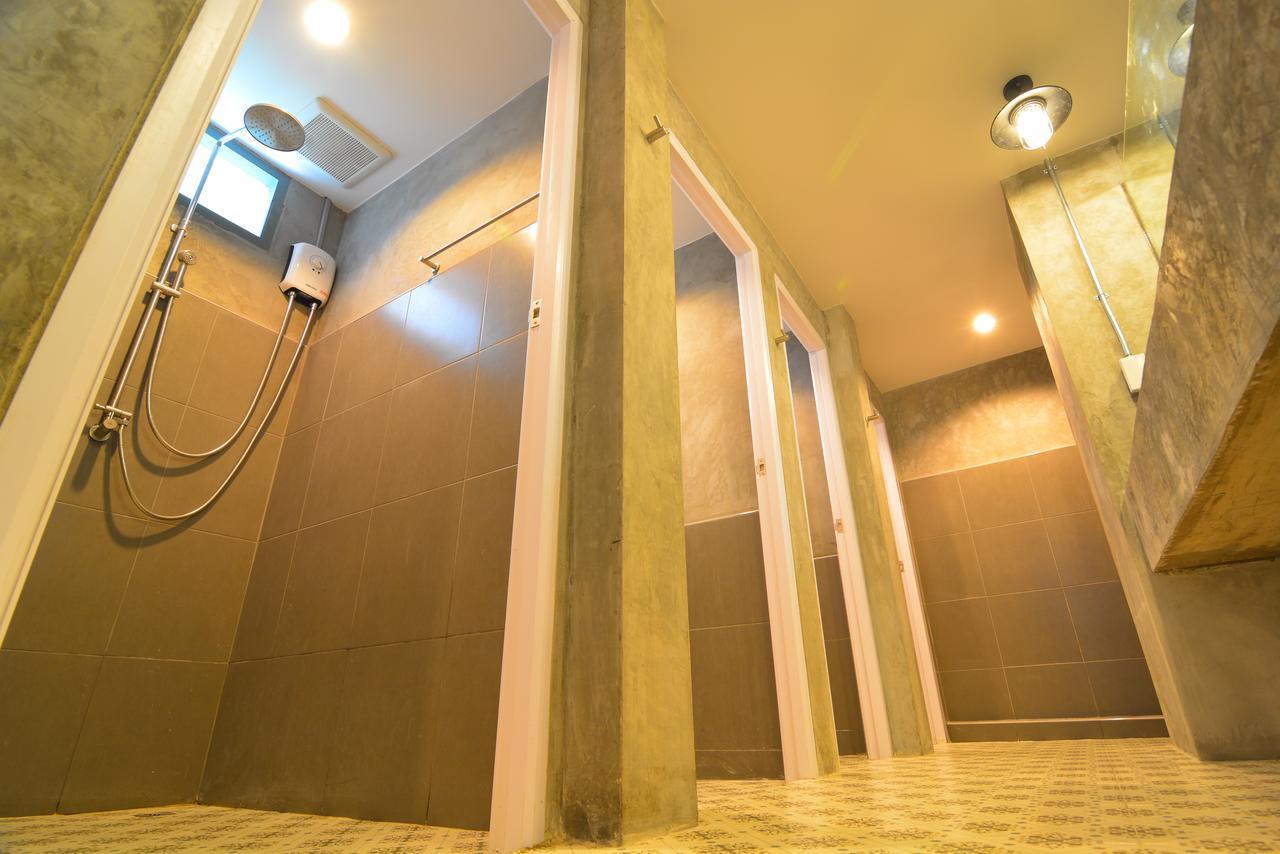 La Moon Hostel Bangkok Eksteriør bilde