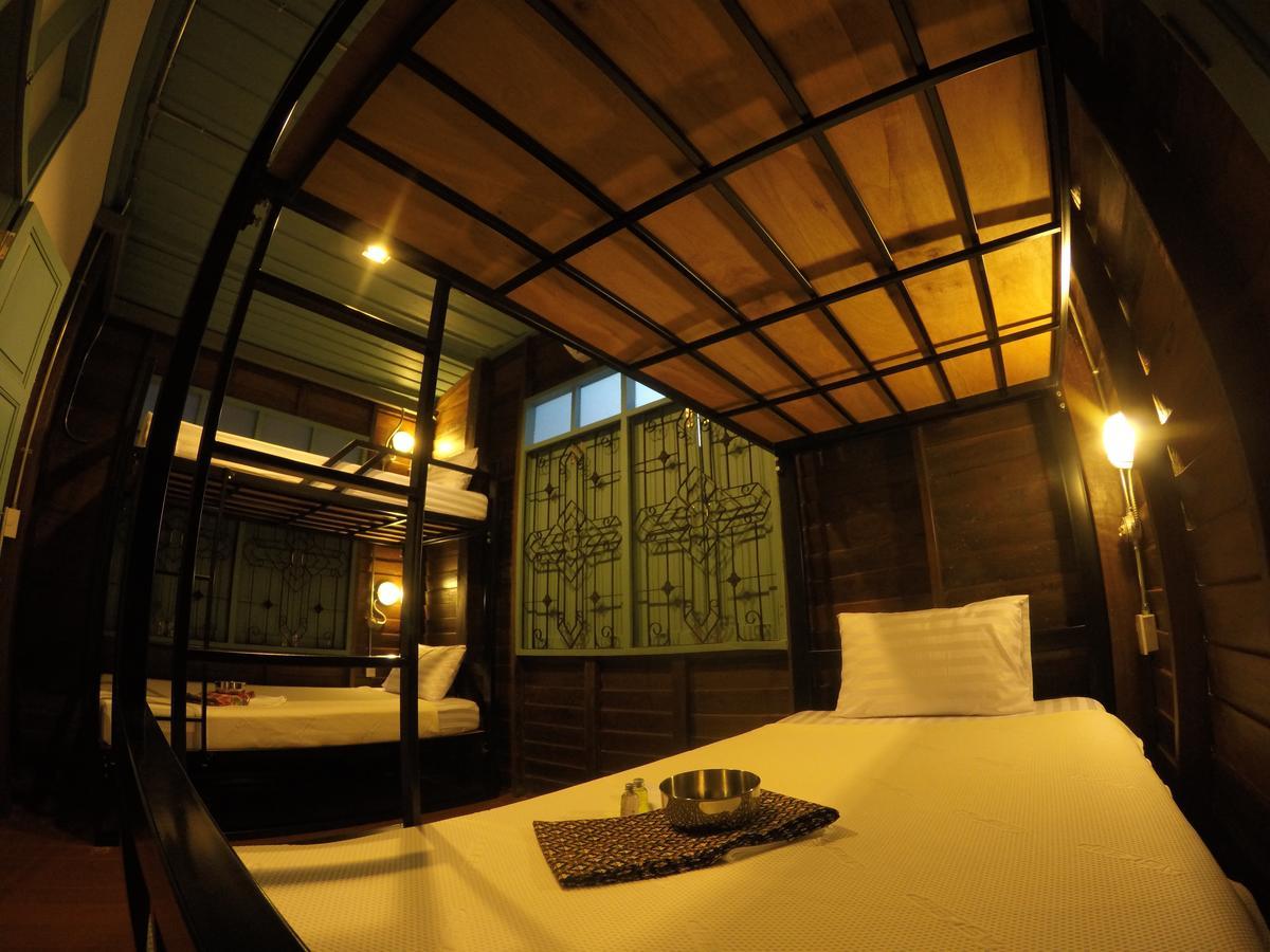 La Moon Hostel Bangkok Eksteriør bilde