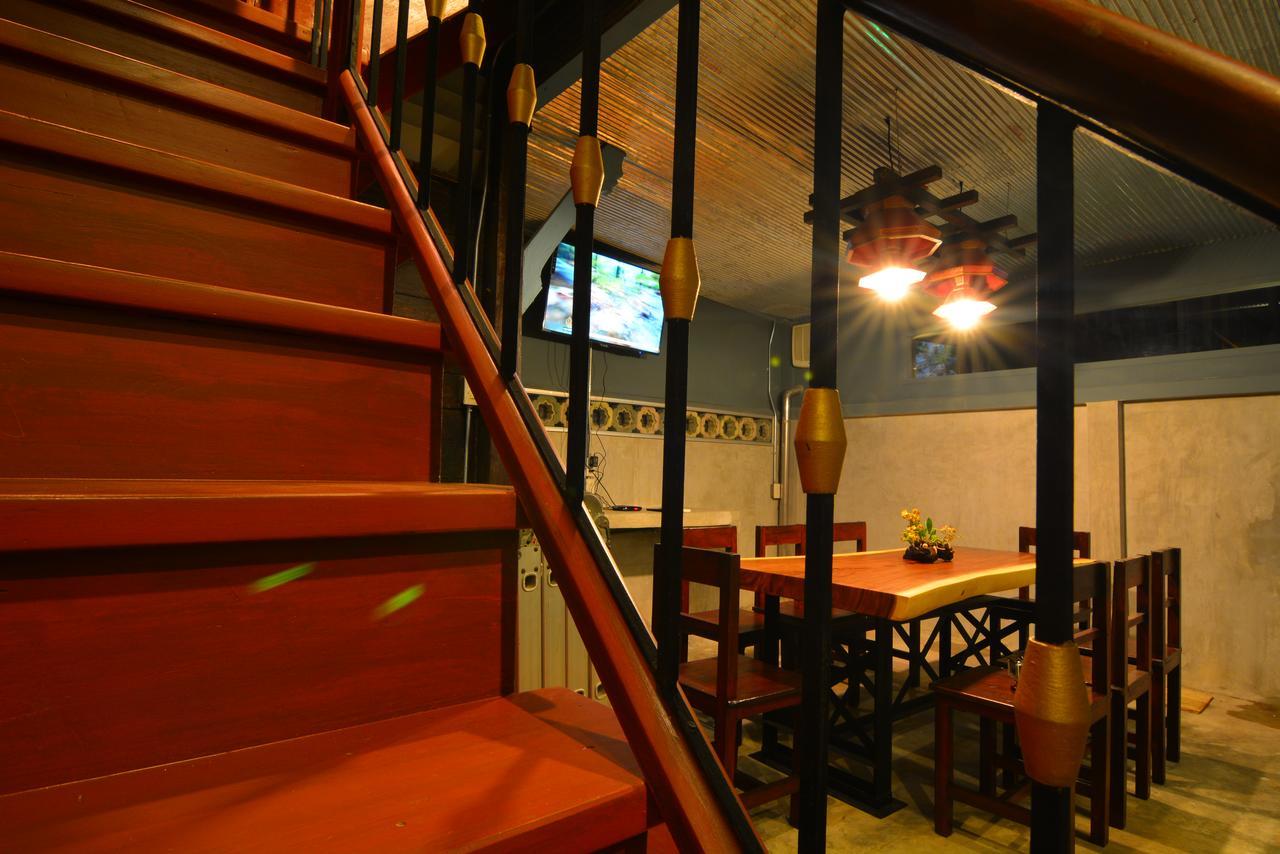 La Moon Hostel Bangkok Eksteriør bilde