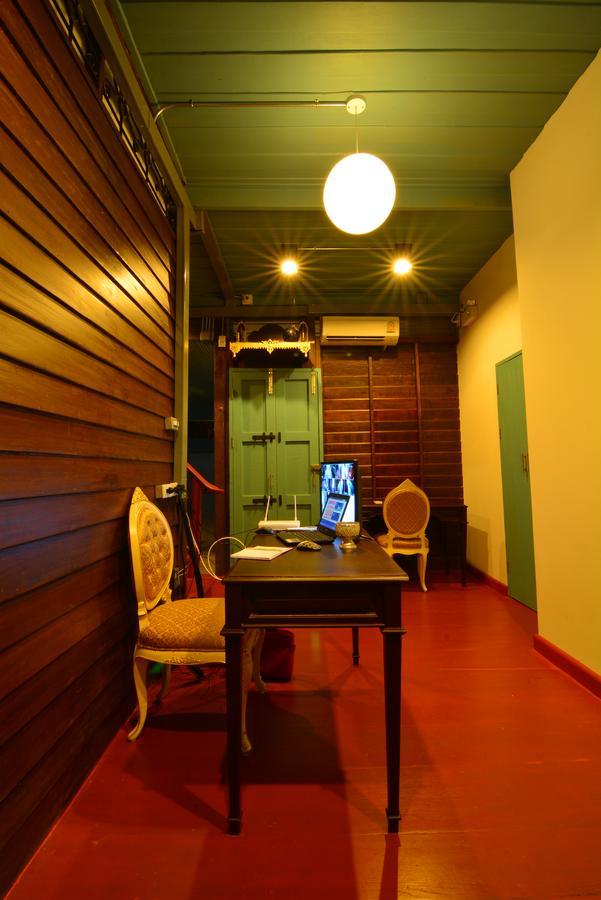 La Moon Hostel Bangkok Eksteriør bilde