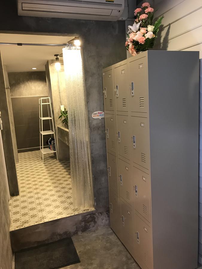 La Moon Hostel Bangkok Eksteriør bilde