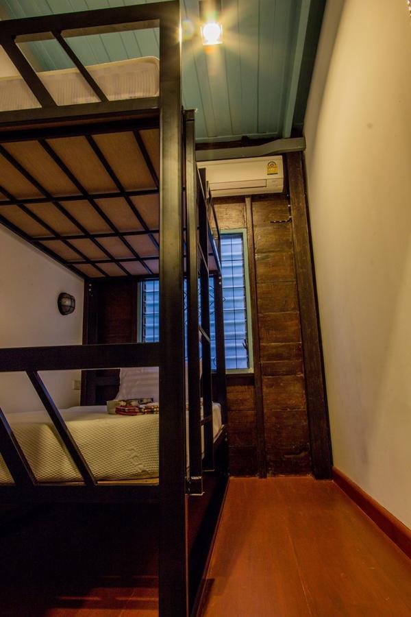 La Moon Hostel Bangkok Eksteriør bilde