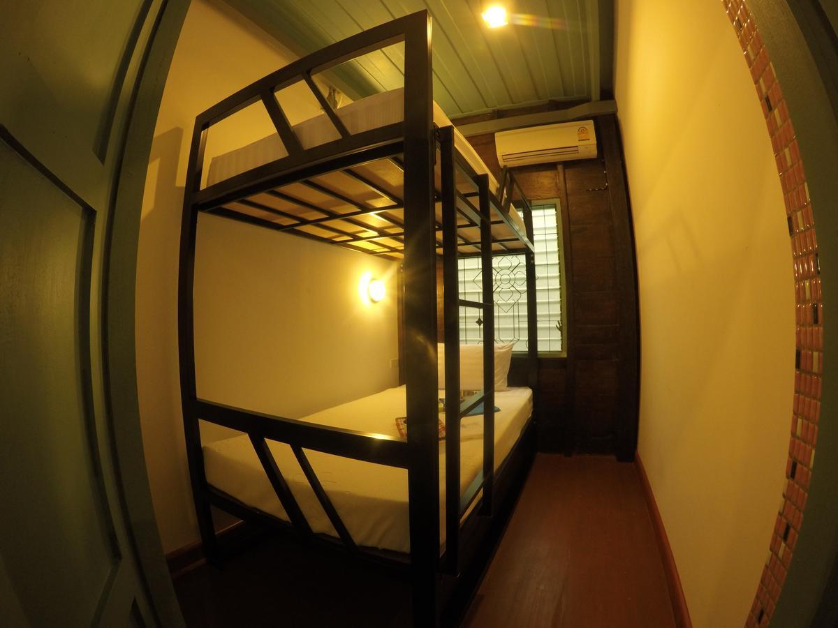 La Moon Hostel Bangkok Eksteriør bilde